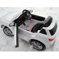 Детский электромобиль  BARTY AUDI Q7 VIP  
