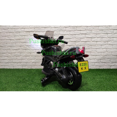 Детский электромотоцикл RiverToys MOTO E222KX с дымом