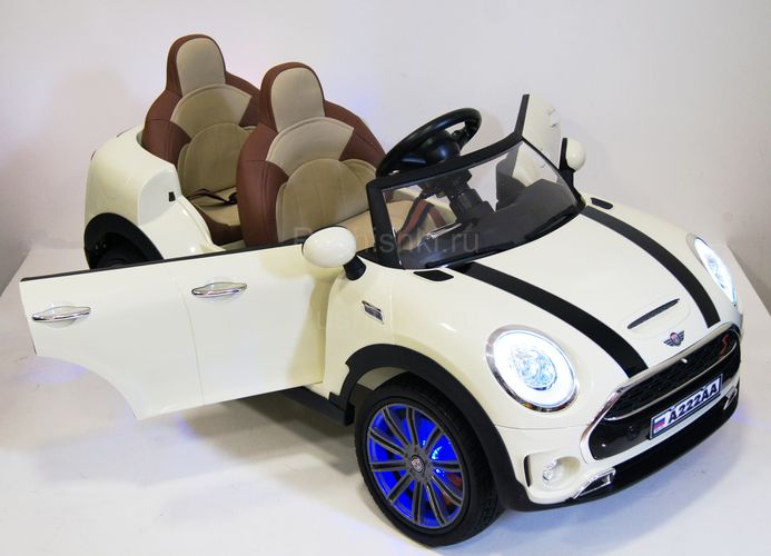 Детский двухместный электромобиль RiverToys Mini Cooper A222AA