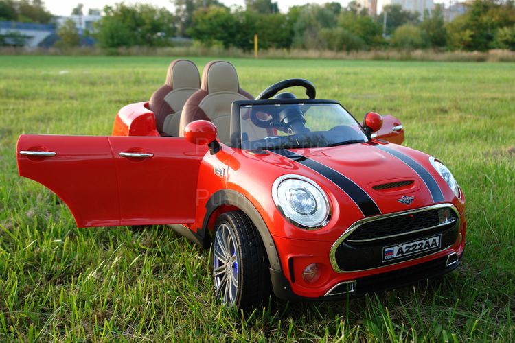 Детский двухместный электромобиль RiverToys Mini Cooper A222AA